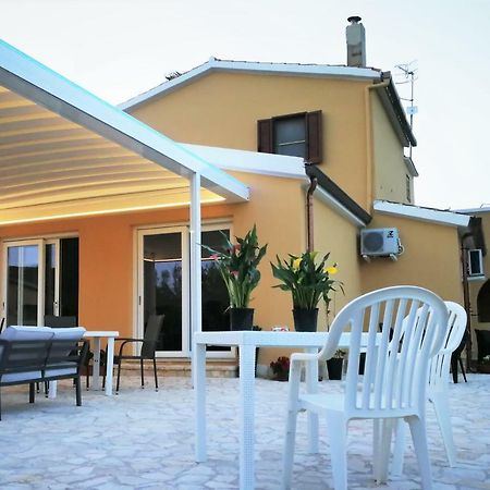 B&B Fiori Di Pesco Fertilia Exterior photo